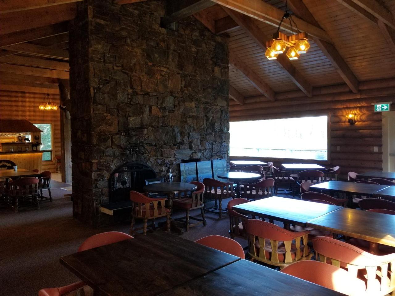 Schott'S Lake Conference & Resort Sundre Exterior photo